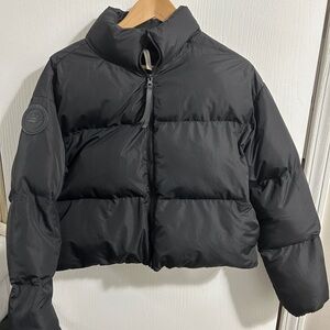 Fabletics cropped puffer jacket - sz SM
